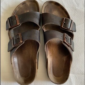 Brown leather Birkenstock’s size 9 40, just had serviced at the shoe shop!
